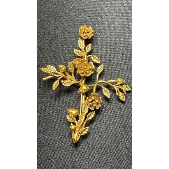 MMA BMCO USA Floral Leaf Brooch/Pendant Gold Tone - Picture 1 of 6